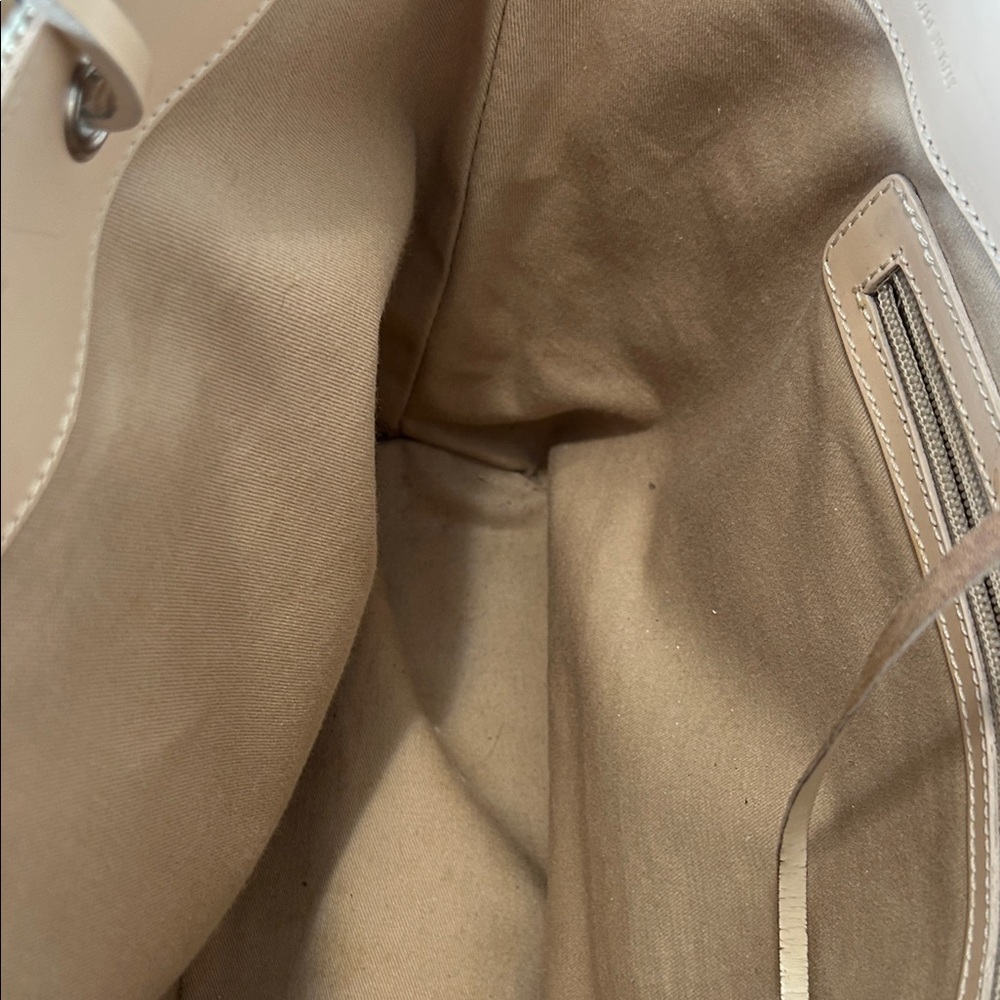 Burberry Tan Tote Bag - Picture 4 of 10